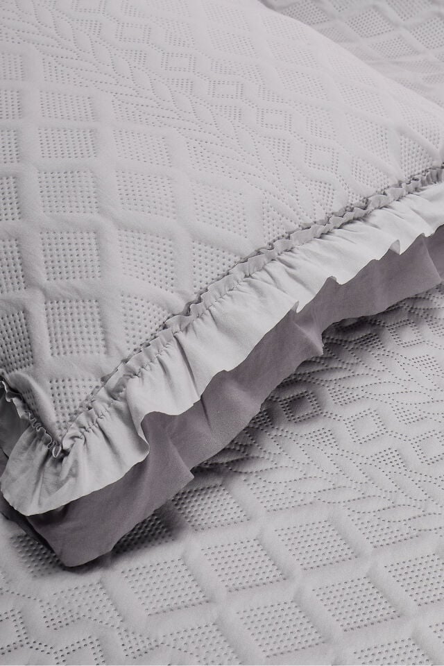 SARA Serisi TEK Kişilik Fırfırlı Kapitone Yatak Örtüsü Seti