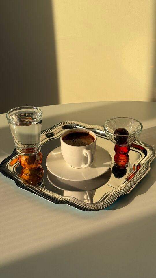 GÜMÜŞ KENARI ÇİZGİLİ KAHVE TEPSİSİ